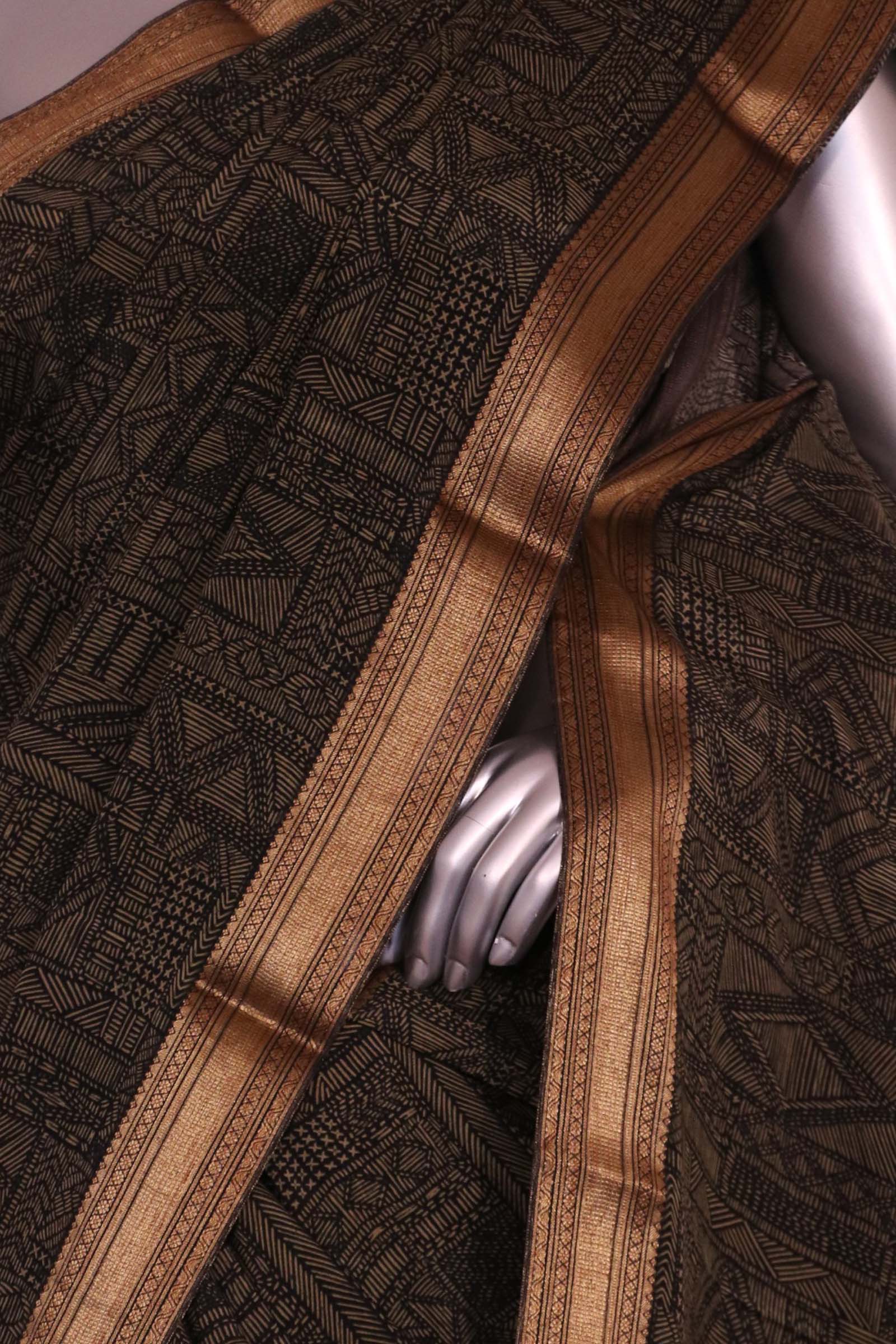 Pure Floral Zari Crepe Silk Saree AL206055